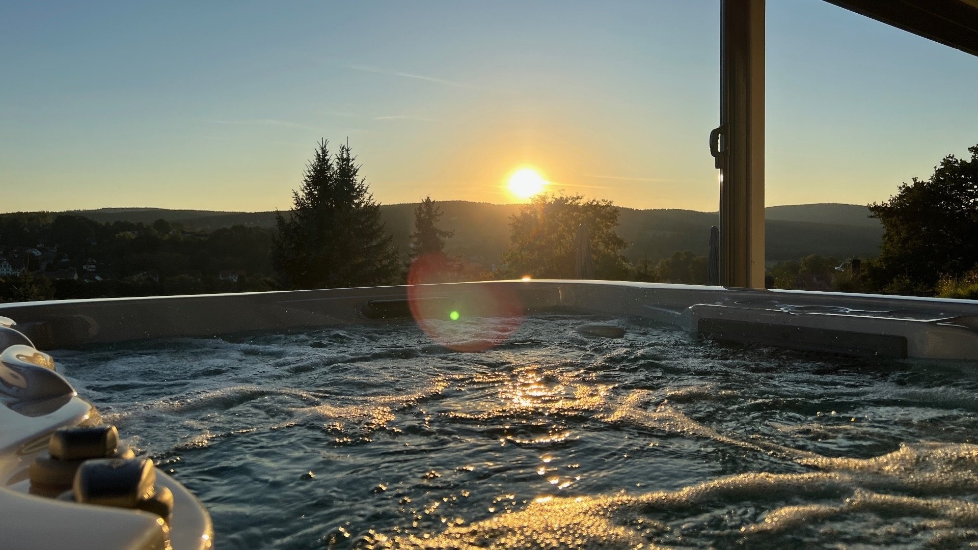 WellnessFerienhaus mit Pool, Sauna und eigenem Whi