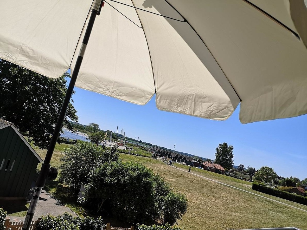 Meeresblick "Strandkörbchen" Haus 2 Ferienwohnung in Schleswig Holstein