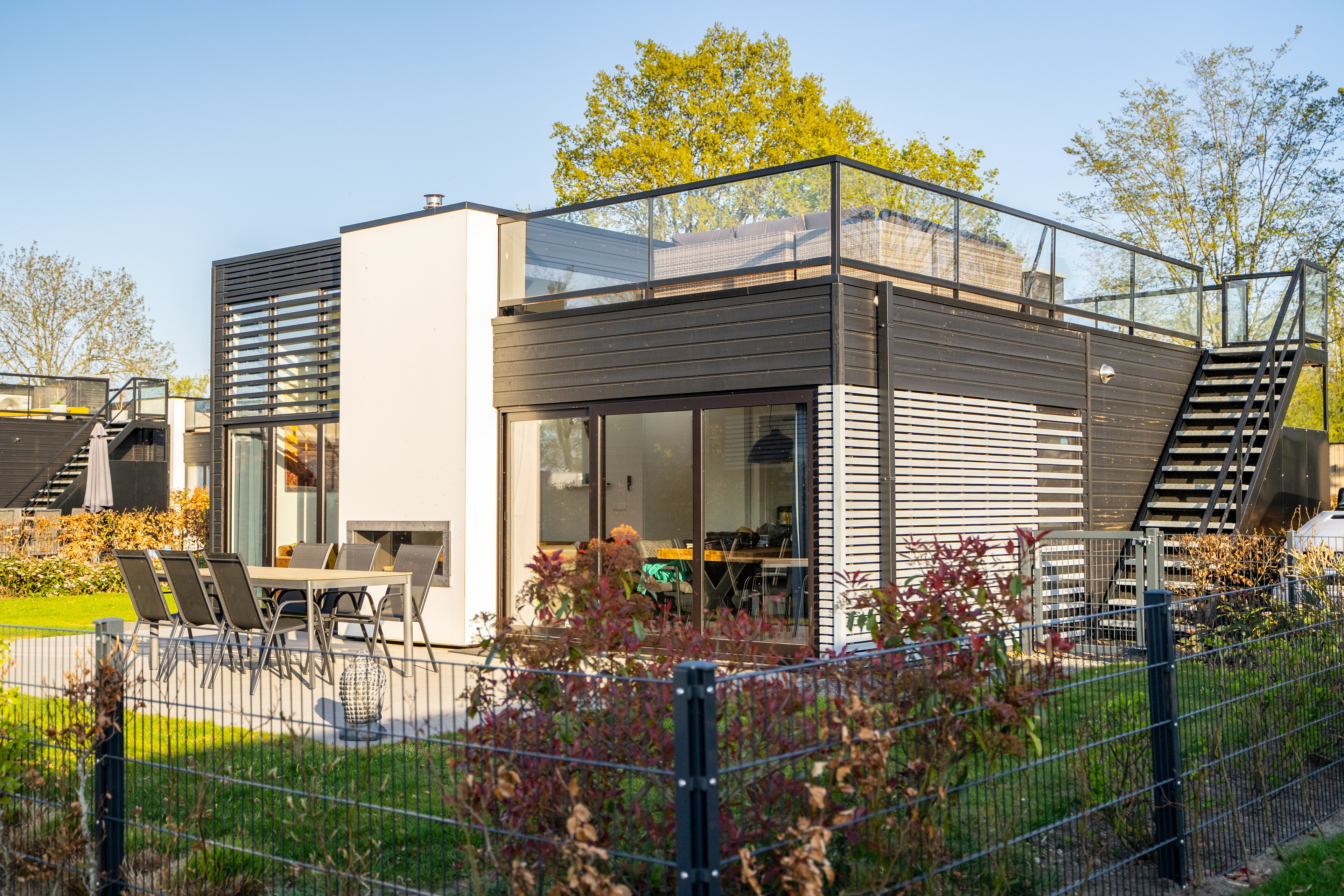 Excellent Cube mit Dachterrasse. Meerblick und Str Ferienhaus in den Niederlande