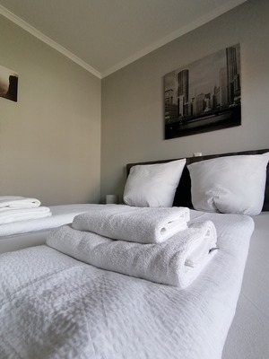 Foto 14 Ferienwohnung Ostfriesland Oldenburg & Umgebung Ferienhaus Devilina mit Sauna und Kamin am Harkebrügger See (Objekt 34919) Urlaub