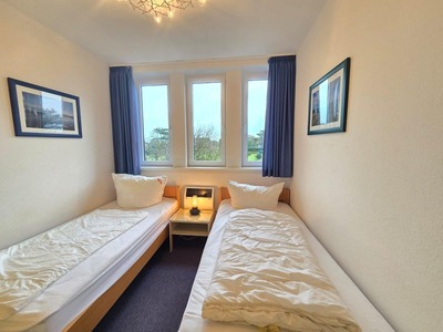 Foto 14 Ferienwohnung Ostfriesland Sylt Ferienhaus Am Dorfteich 16a OG (Objekt 70360) Urlaub
