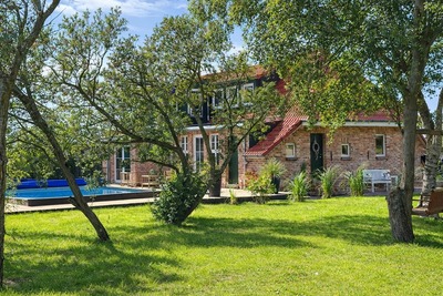 Foto 5 Ferienhaus Ostfriesland Norddeich & Umgebung Huus an`t Diek, Luxus in Deichnähe, Erdgeschosswohnung mit Pool, Nähe Norddeich (Objekt 85219) Reise