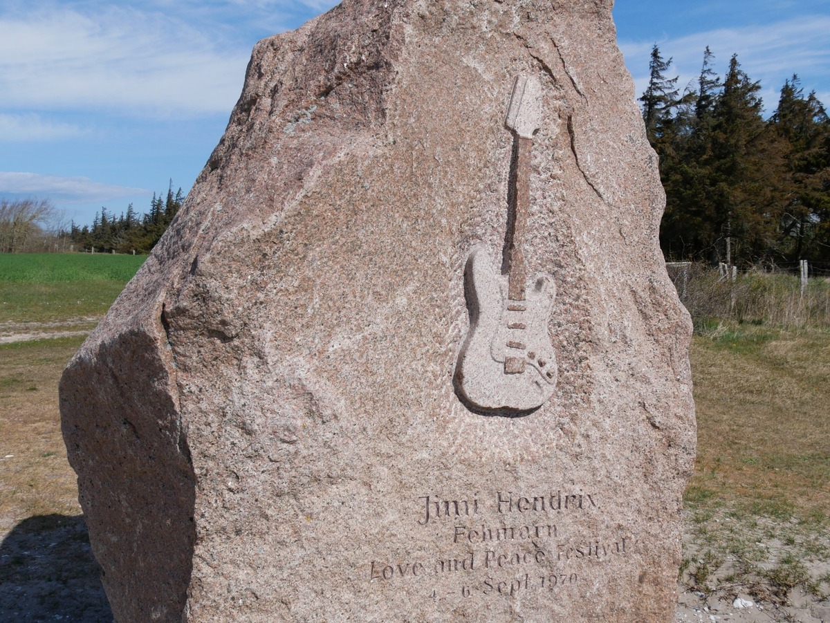 Jimi-Hendrix-Gedenkstein auf Fehmarn