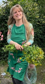 Wurzelbegegungen im Herbst - letzte Kräuterführung mit Amely Gräfin Platen
